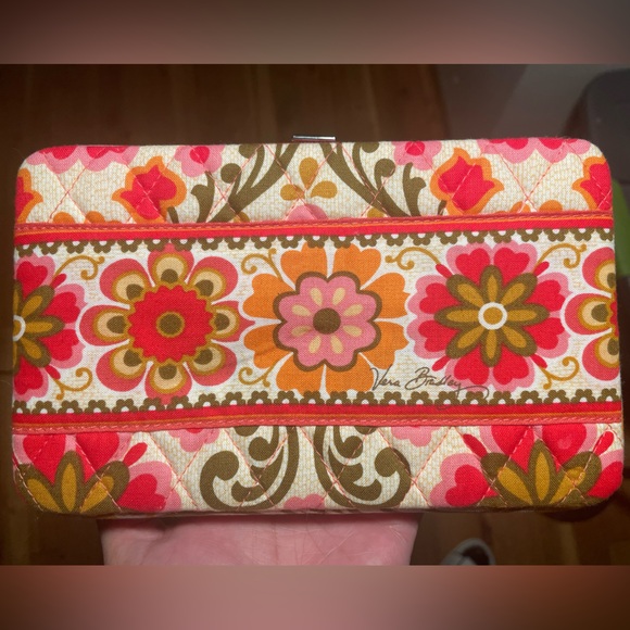 Vera Bradley wallet - brand new with tags - Picture 1 of 7